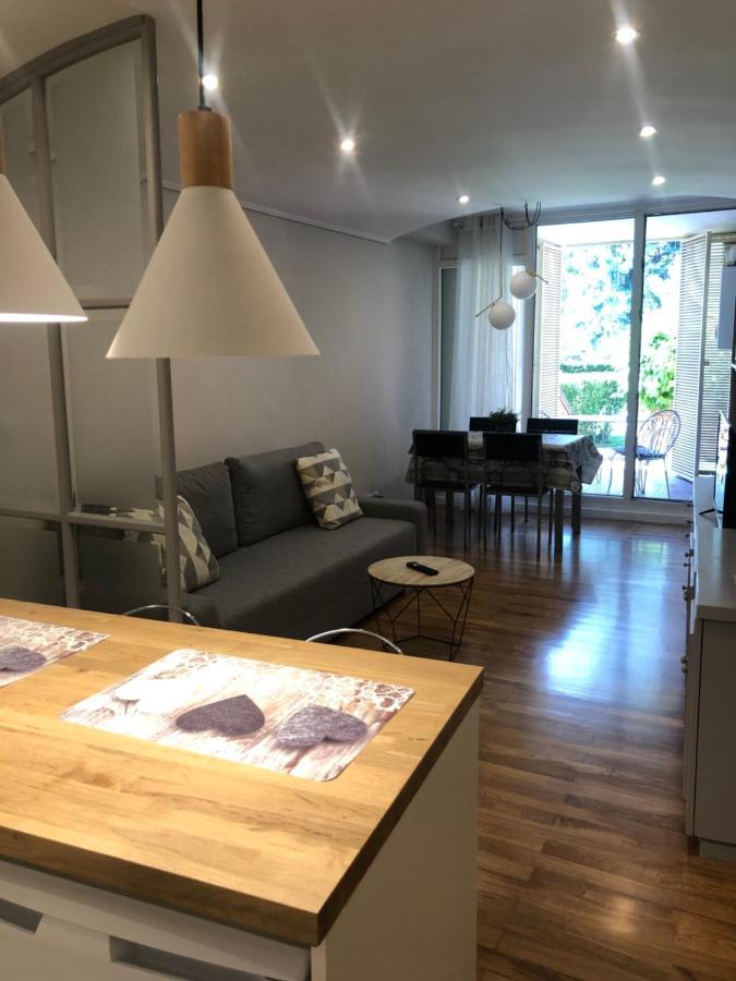 Castellana Jardin 1 Y 2 Parking Y Piscina Gratis!! * Burgos